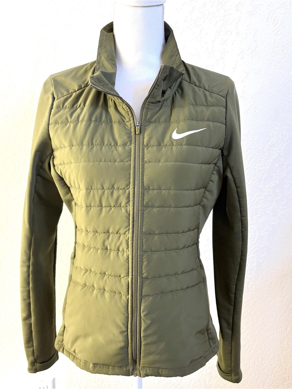 Nike olive green running thermo fit quilted zip up jacket Size M